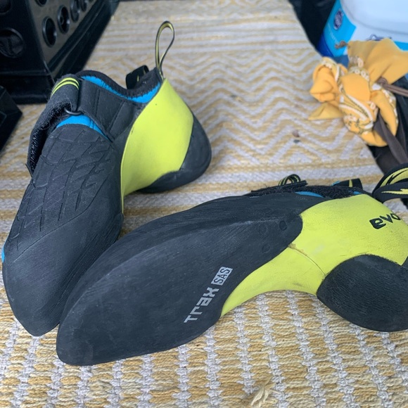 Evolv X1 Rock Climbing Shoe Size 38 - Picture 4 of 4